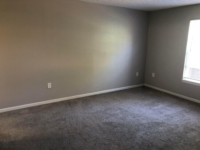 Building Photo - 5536 Cedar St