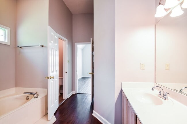 Building Photo - 2659 Country Downs Ln