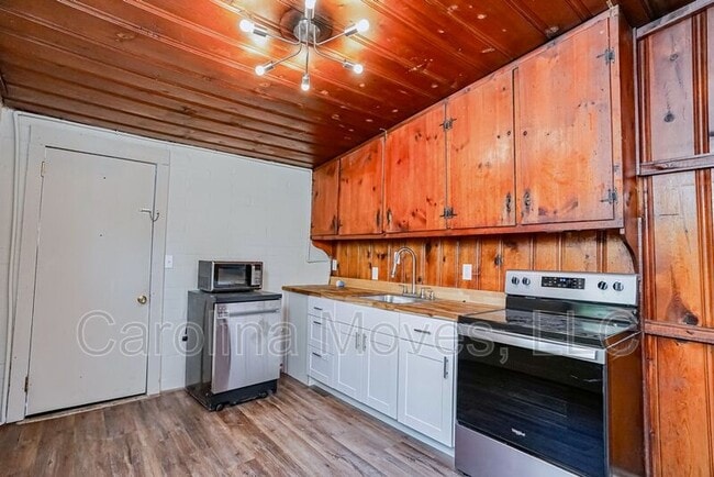 Building Photo - 205 Brushy Creek Rd