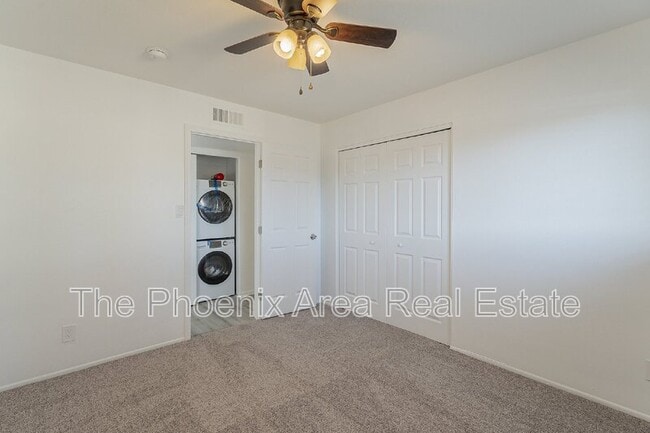Building Photo - 8532 E Chaparral Rd