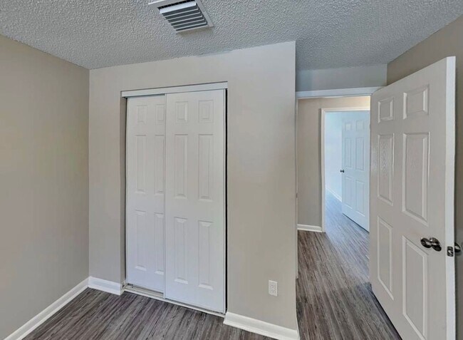 Building Photo - 6949 Magdelena Dr