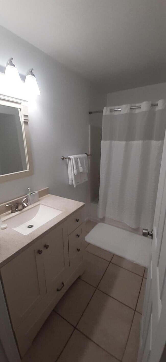 Building Photo - 815 Boynton Beach Blvd