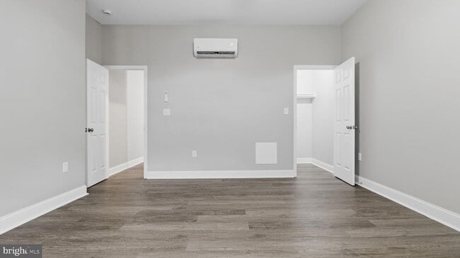 Building Photo - 917 N Gilmor St