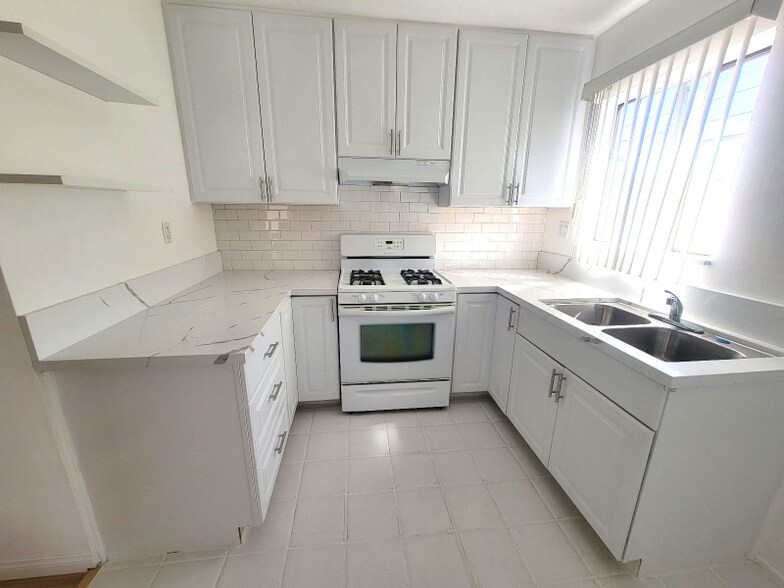 Building Photo - 1534 10th St