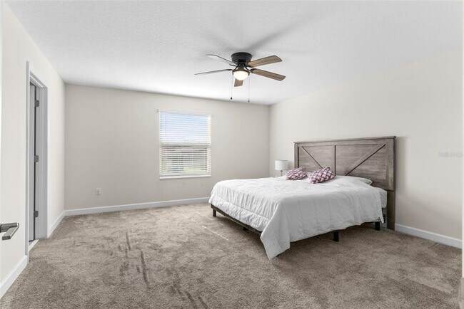 Building Photo - 740 Simone Ct