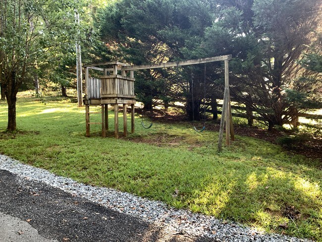 Building Photo - 127 John Lewis Dr