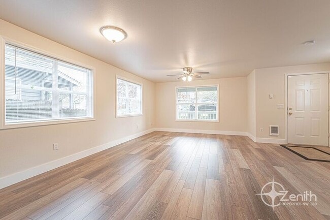 Building Photo - 1216 W 22nd St