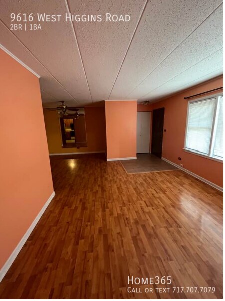 Building Photo - PRIME LOCATION: 2 Bedroom, 1 Bathroom!