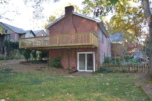 Building Photo - 40 Lanneau Dr