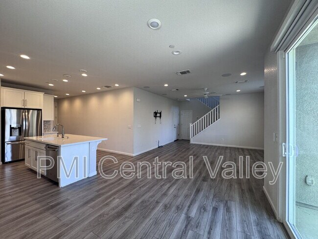 Building Photo - 349 Terra Mia Ave