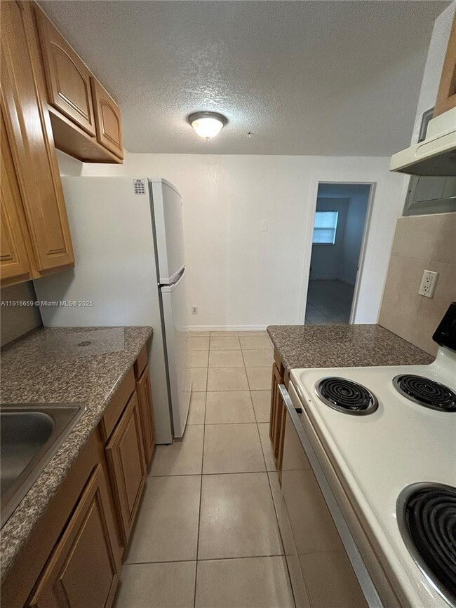 Building Photo - 1126 SW 15th Terrace