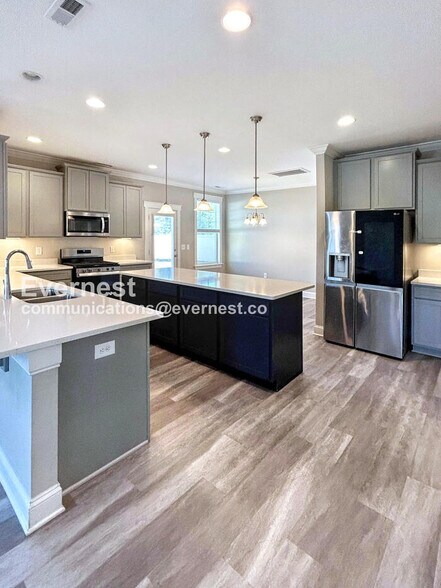 Building Photo - 248 Pilot Bluff Dr