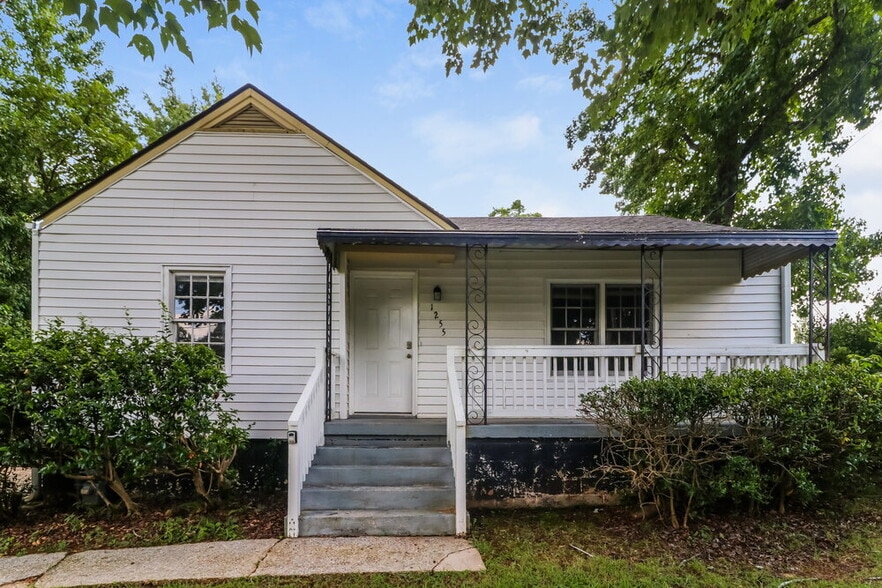 Primary Photo - 1255 Skyhaven Rd SE