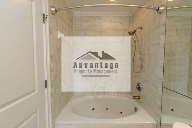 Building Photo - 2277/2255 Peachtree Rd NE