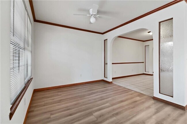 Building Photo - 2915 E Sterling Ct