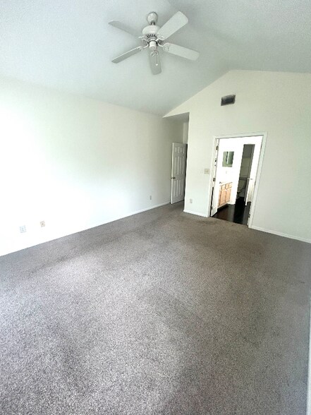 Building Photo - 10132 Lauren Pass