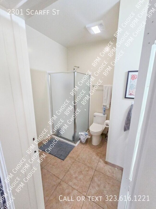 Building Photo - 2301 Scarff St