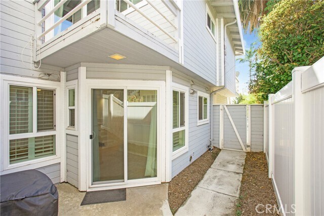 Building Photo - 552 Cypress Dr