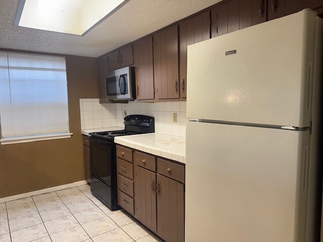 Building Photo - 2318 Lemonwood Ln