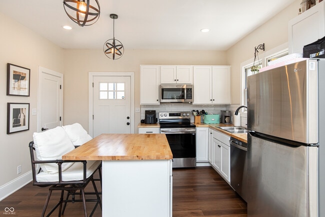 Building Photo - 405 Keystone Ave