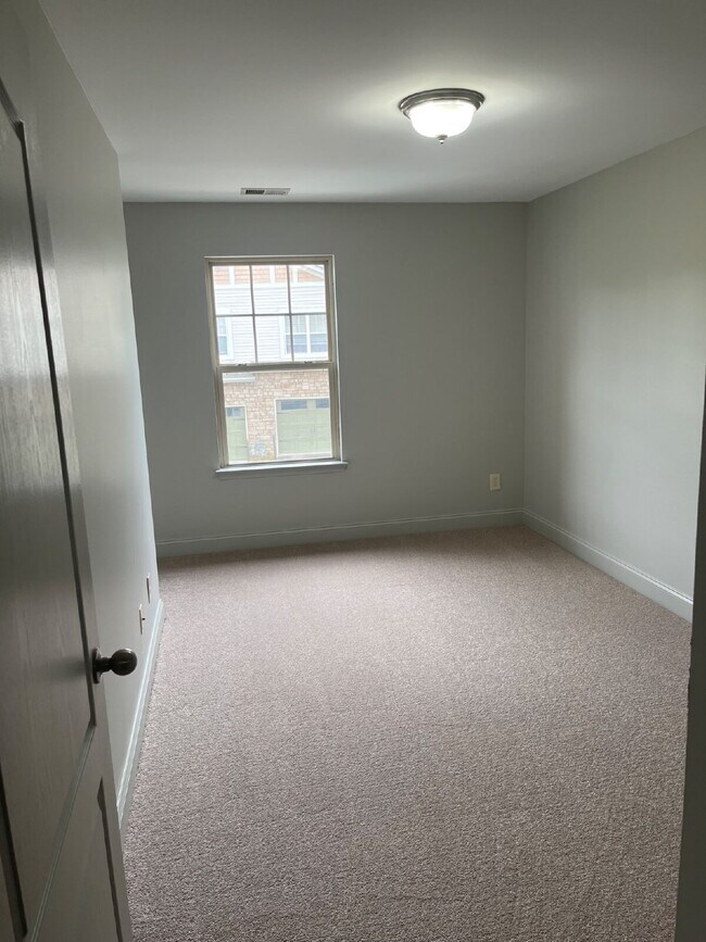 Building Photo - 2716 Nashboro Blvd
