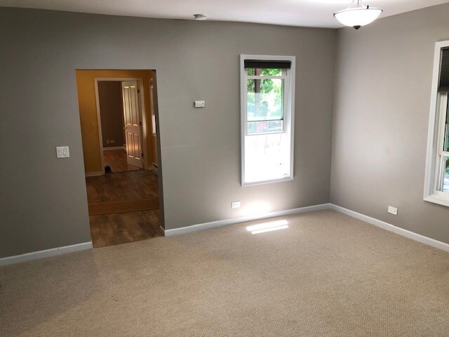 Flex space off of kitchen - office/play area/living room - 315 Prairie St