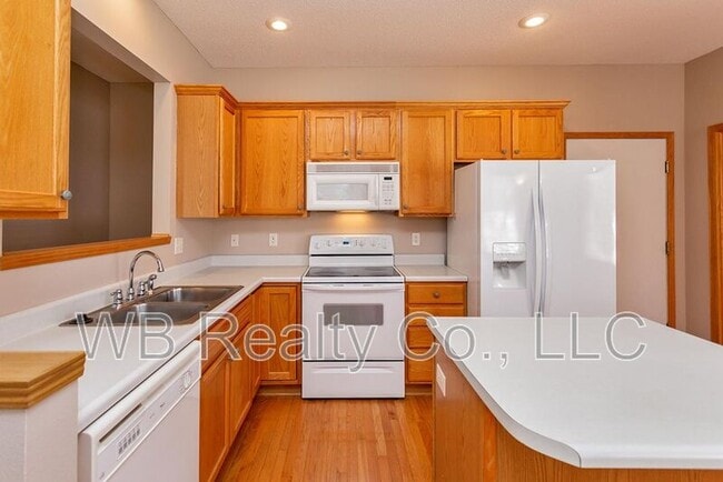 Building Photo - 7725 Wistful Vista Dr