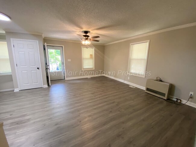 Building Photo - Charming Newly Remodeled 2-Bedroom Home fo...