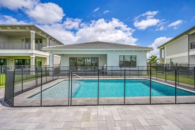 Building Photo - 13072 Feathering Wy