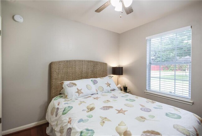 Building Photo - 1252 Lacey Oak Loop