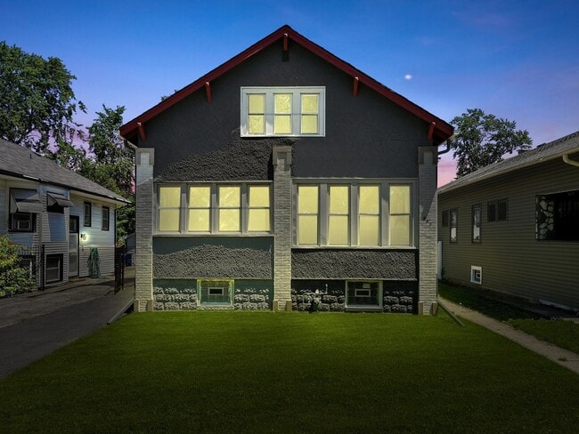 Building Photo - 811 S 7th Ave