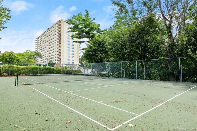 Building Photo - 2625 Park Ave