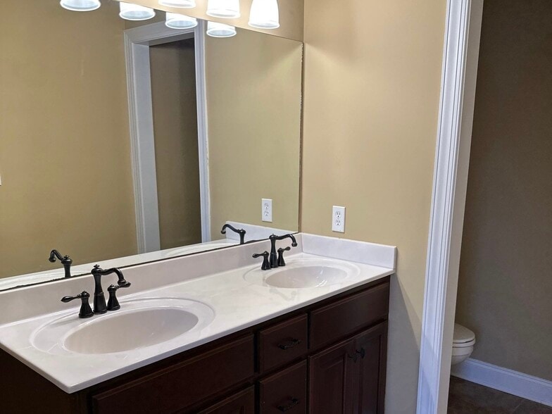 Building Photo - 38 Arbuckle Ln