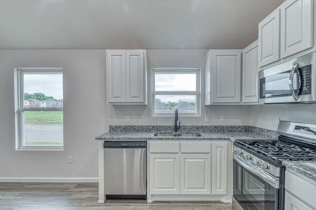 Building Photo - Brand New Construction in Varenna Landing!