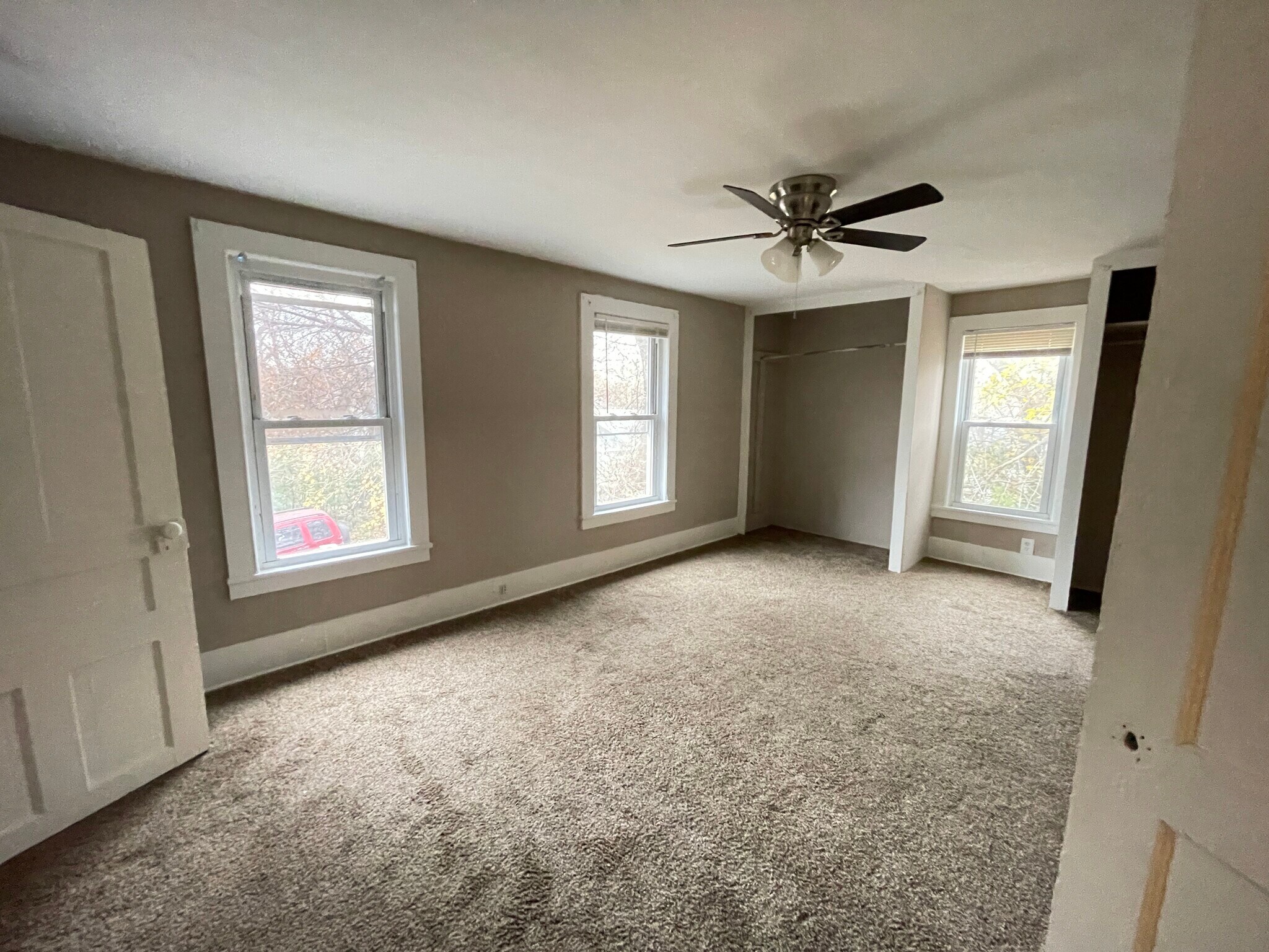 Building Photo - 16 Victory Ct