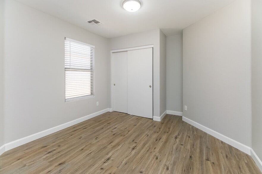 Building Photo - 4094 E Azurite Rd