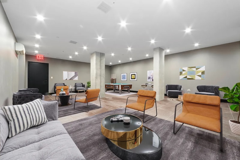 Building Photo - 885 Rogers Ave