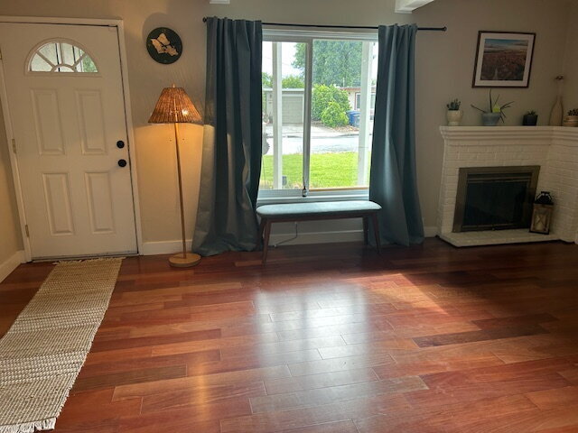 Building Photo - "Charming 3-Bed Sanctuary in Concord with 2 Full Baths - 1350 Sq Ft of Comfort!"