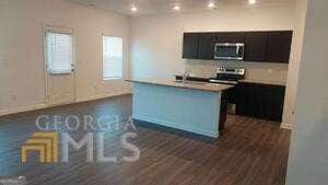 Building Photo - 1106 Lossie Ln