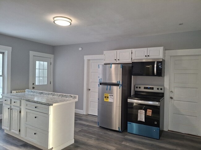 Building Photo - 14-18 Florence St