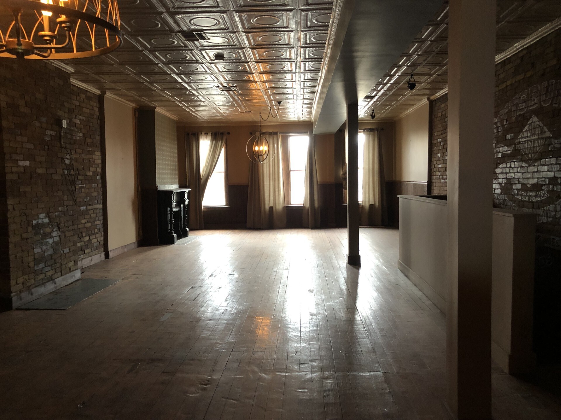 Building Photo - 2222 E Carson St