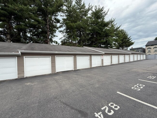 Building Photo - 822 Scott St