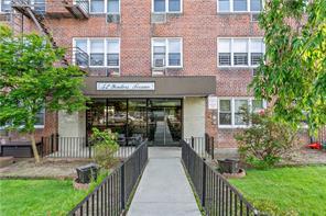 Building Photo - 52 Yonkers Terrace