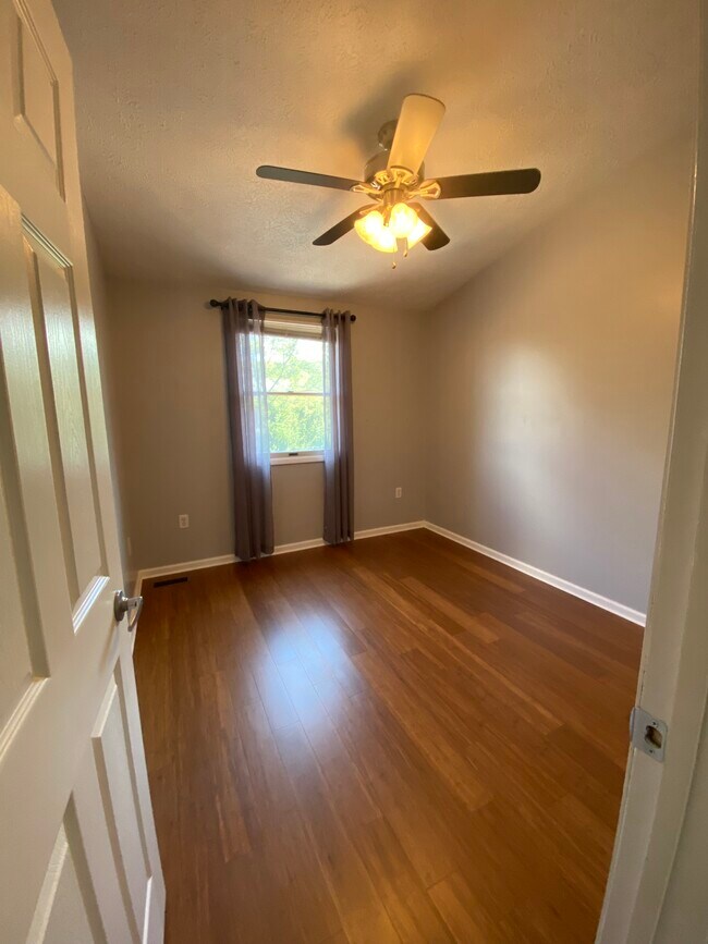 2nd Bedroom - 2519 Hawthorne Dr