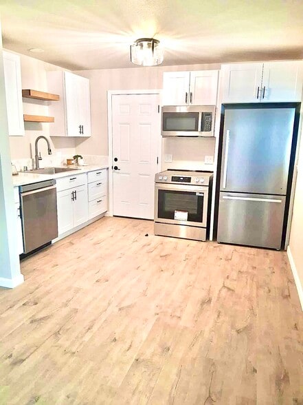 Building Photo - 1164 Franzel Rd