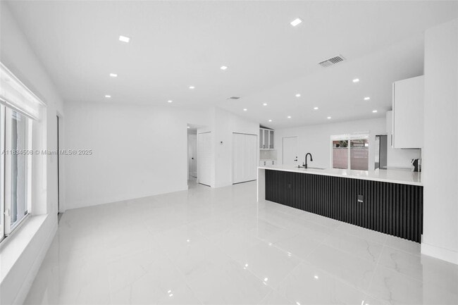 Building Photo - 20747 NW 41st Ave
