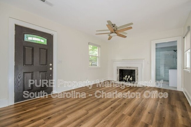 Building Photo - 1239 Sunset Dr
