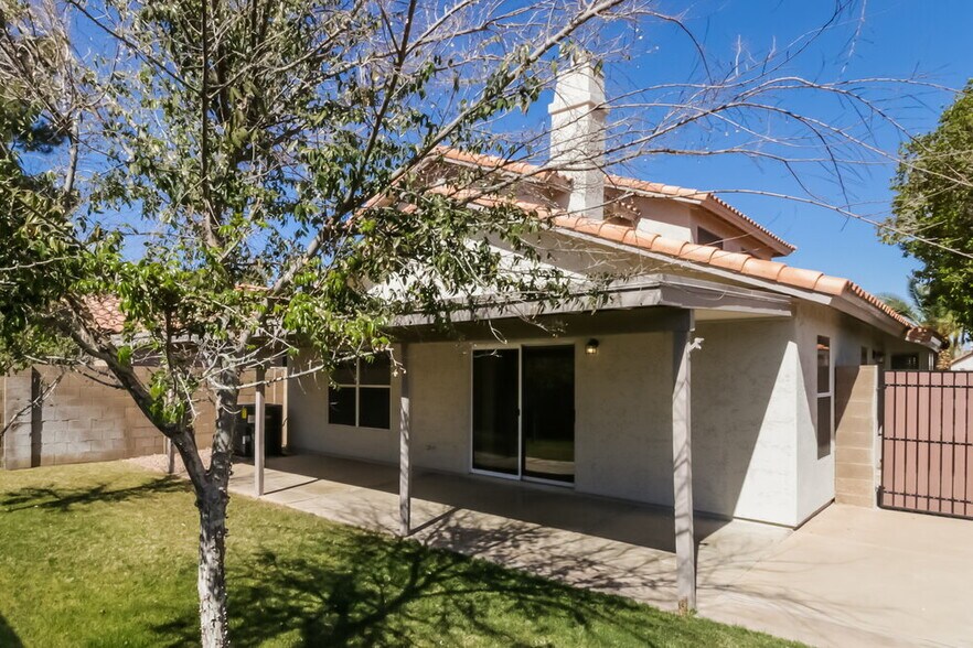 Building Photo - 849 S Cancun Dr