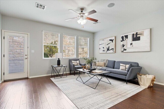 Building Photo - 15 Stone Terrace Dr