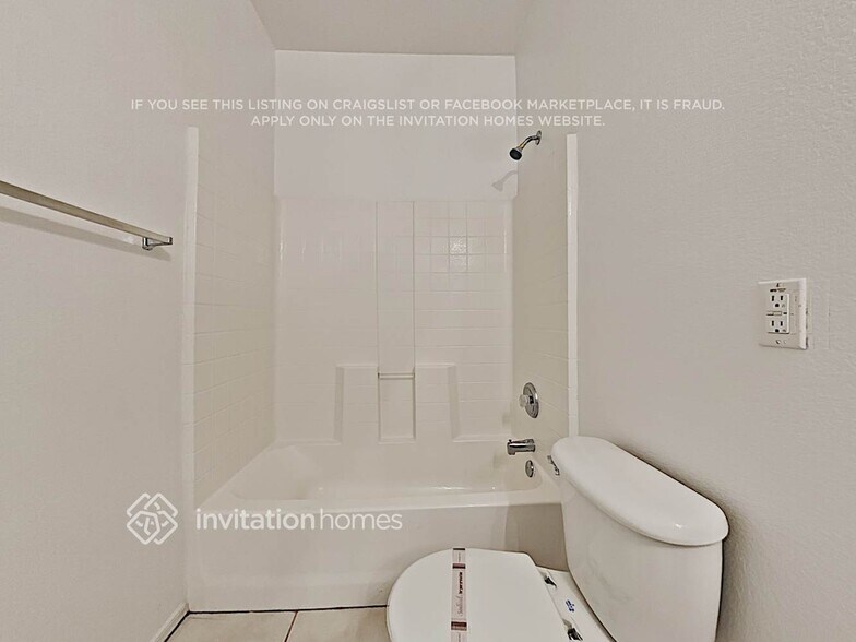 Building Photo - 13133 W Ventura St